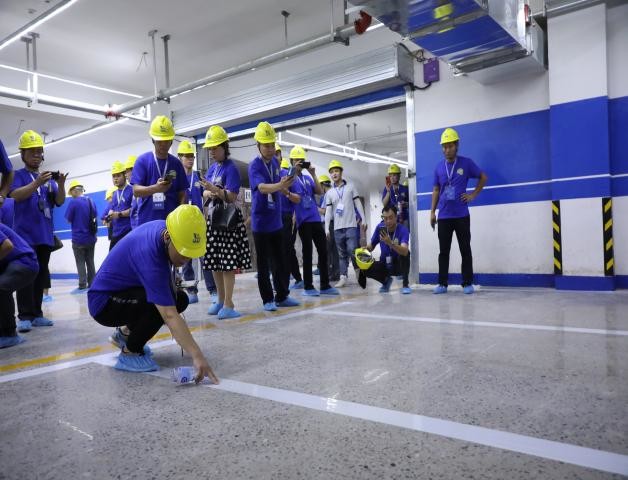 Estándar ejecutivo del piso a base de agua de la tecnología de Joaboa que endurece el sistema